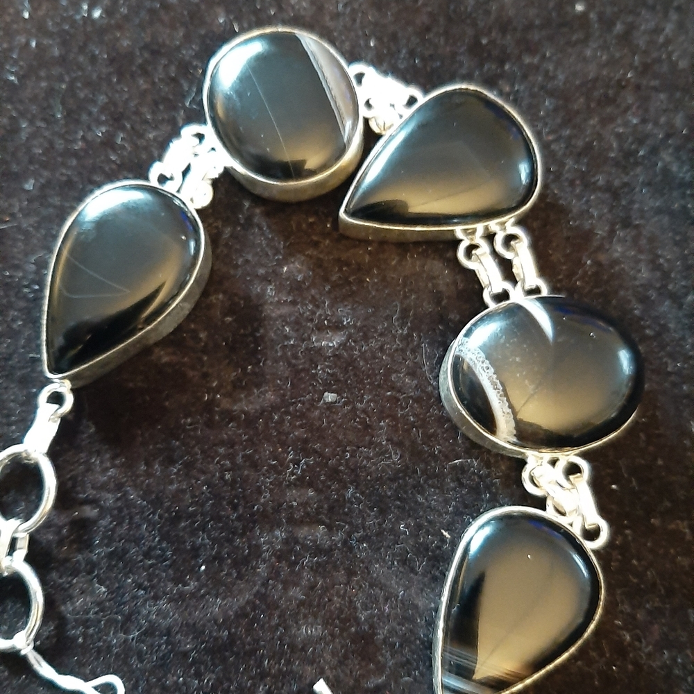 Ladies jewelry
